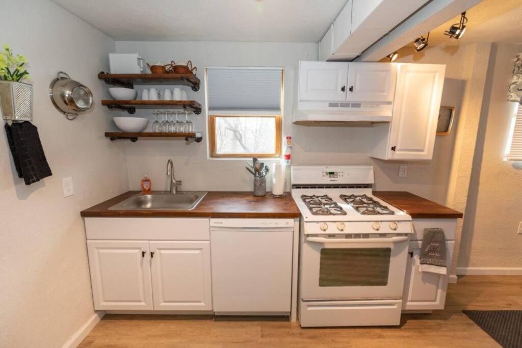 Cozy & Comfy Cottage In The City - W Parking Pittsburgh Exterior foto